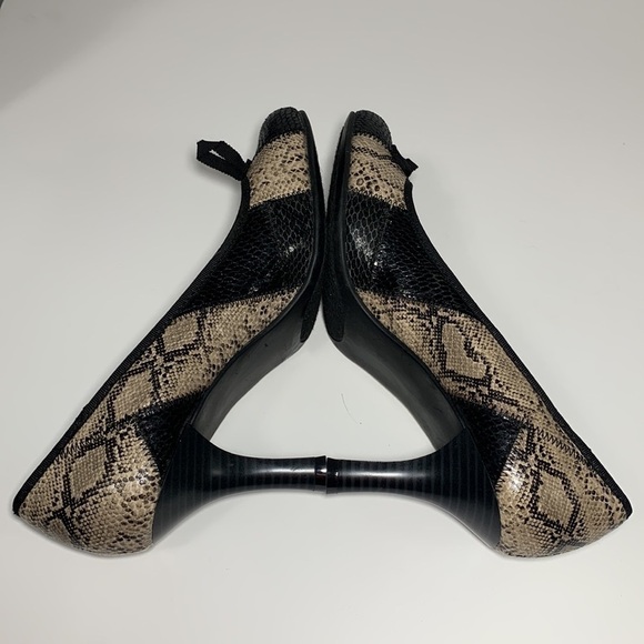 CL by Laundry animal print heels Sz 8.5M good condition 3” heels light wear - Picture 5 of 10